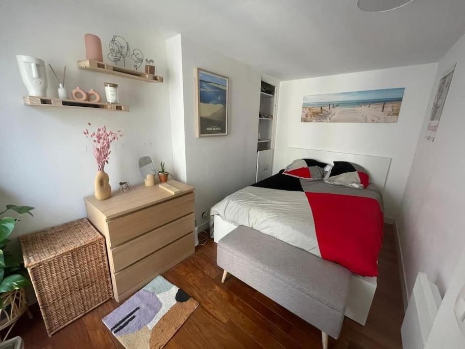 Charming Apartment 40 M2, 10Th Parigi Esterno foto